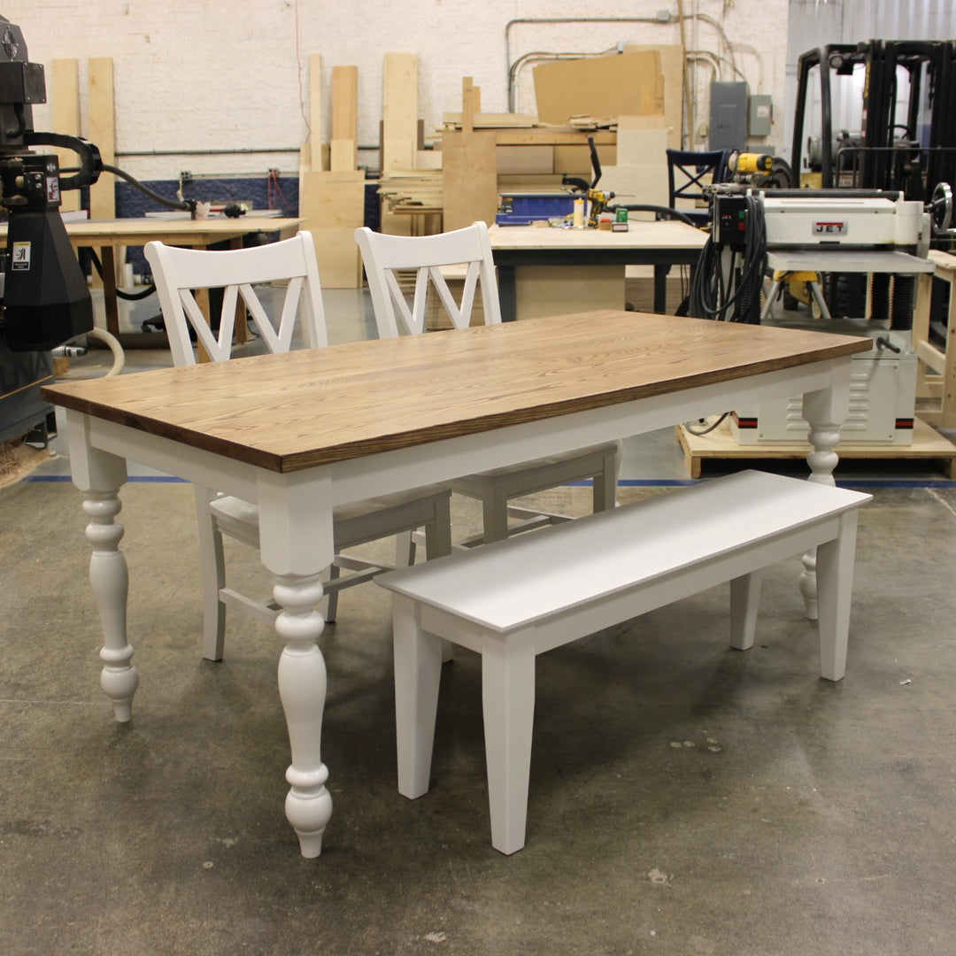 Traditional Turned Leg Dining Table