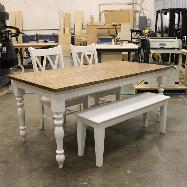 Traditional Turned Leg Dining Table