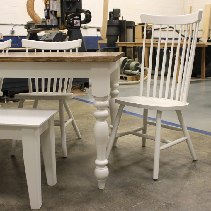 Traditional Turned Leg Dining Table